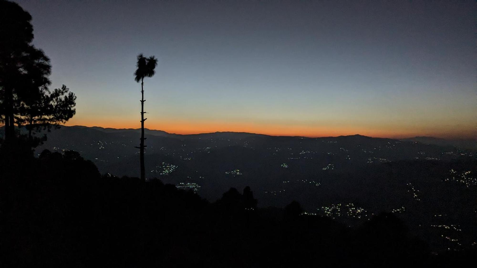 The Buransh Inn Almora Exterior foto